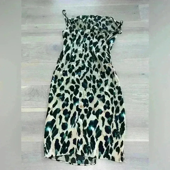 Satin leopard print cowl midi dress | PLT pretty little thing sz 8 - Picture 5 of 9